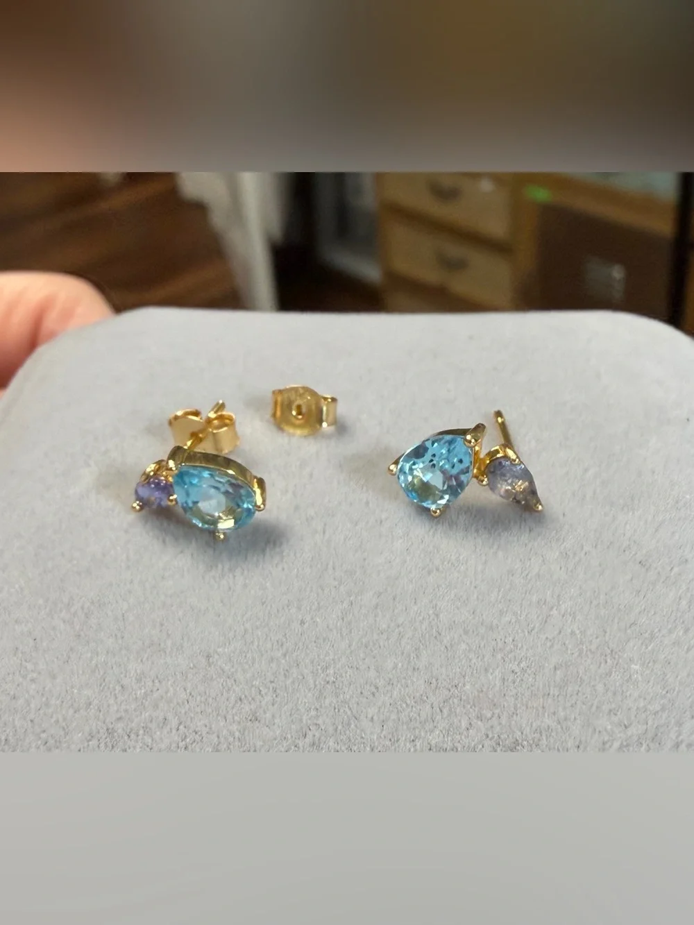 Stunning Natural Sky Blue Topaz and Tanzanite Stud Earrings 14K Yellow Gold